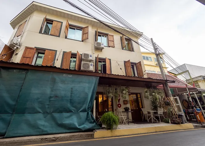 Hotel Oyo 895 The Onion 2*